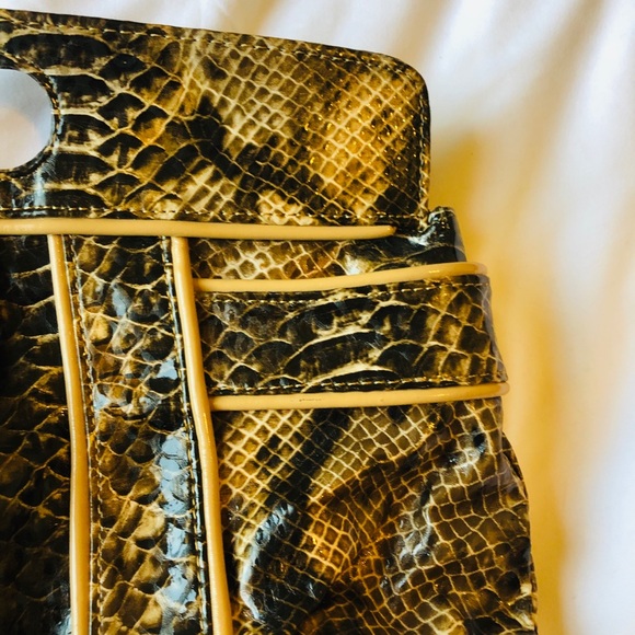 Faux Snakeskin large clutch on great condition - Picture 4 of 4